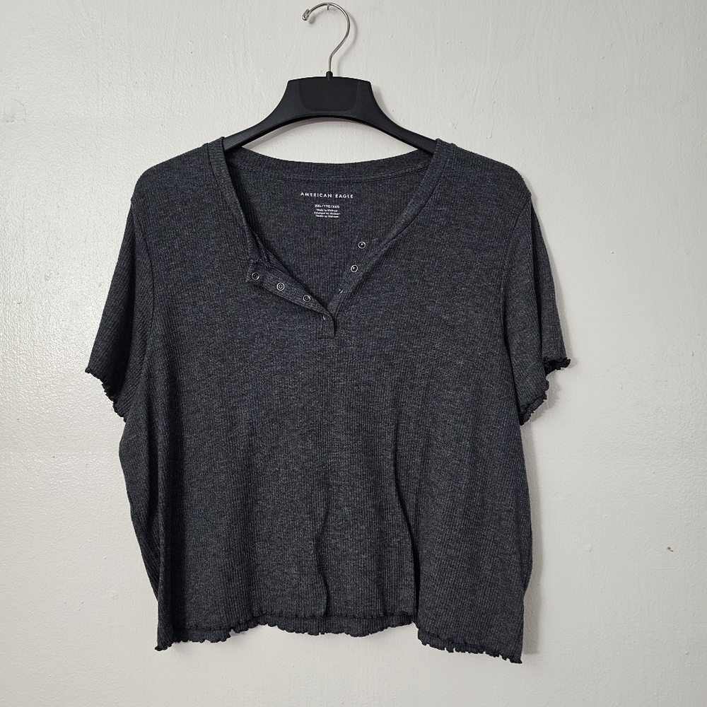 American eagle grey shirt